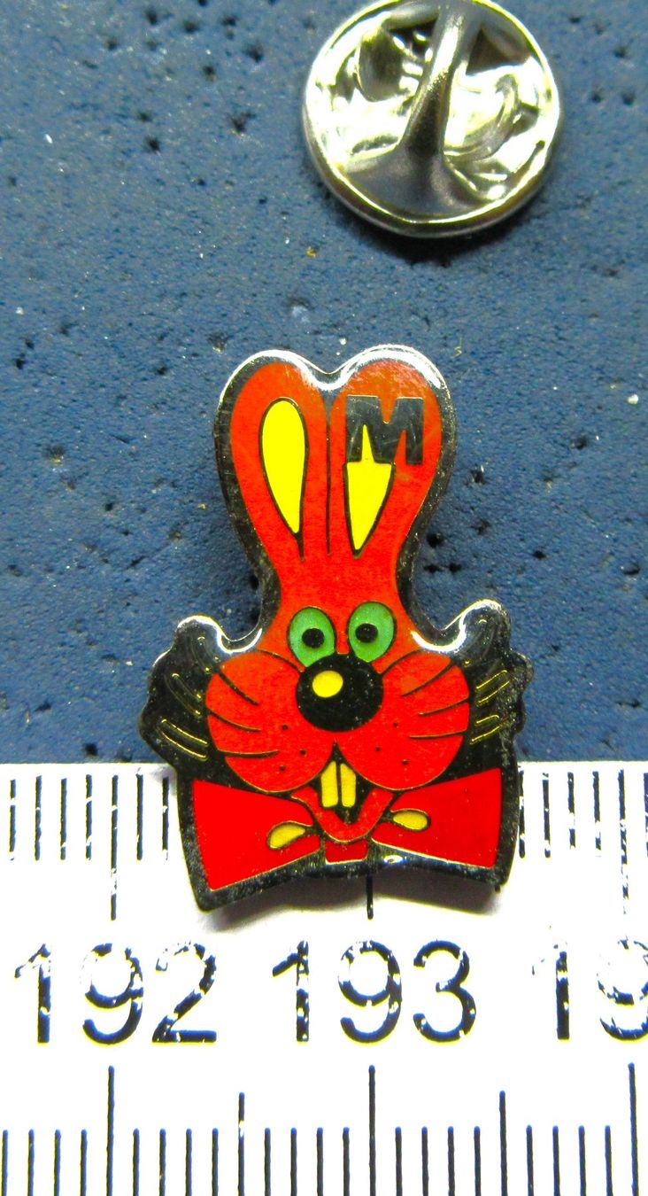 Swiss Placchette & Badge: MI HASE PIN – Usato da Ettingen venduto da Hausi4711