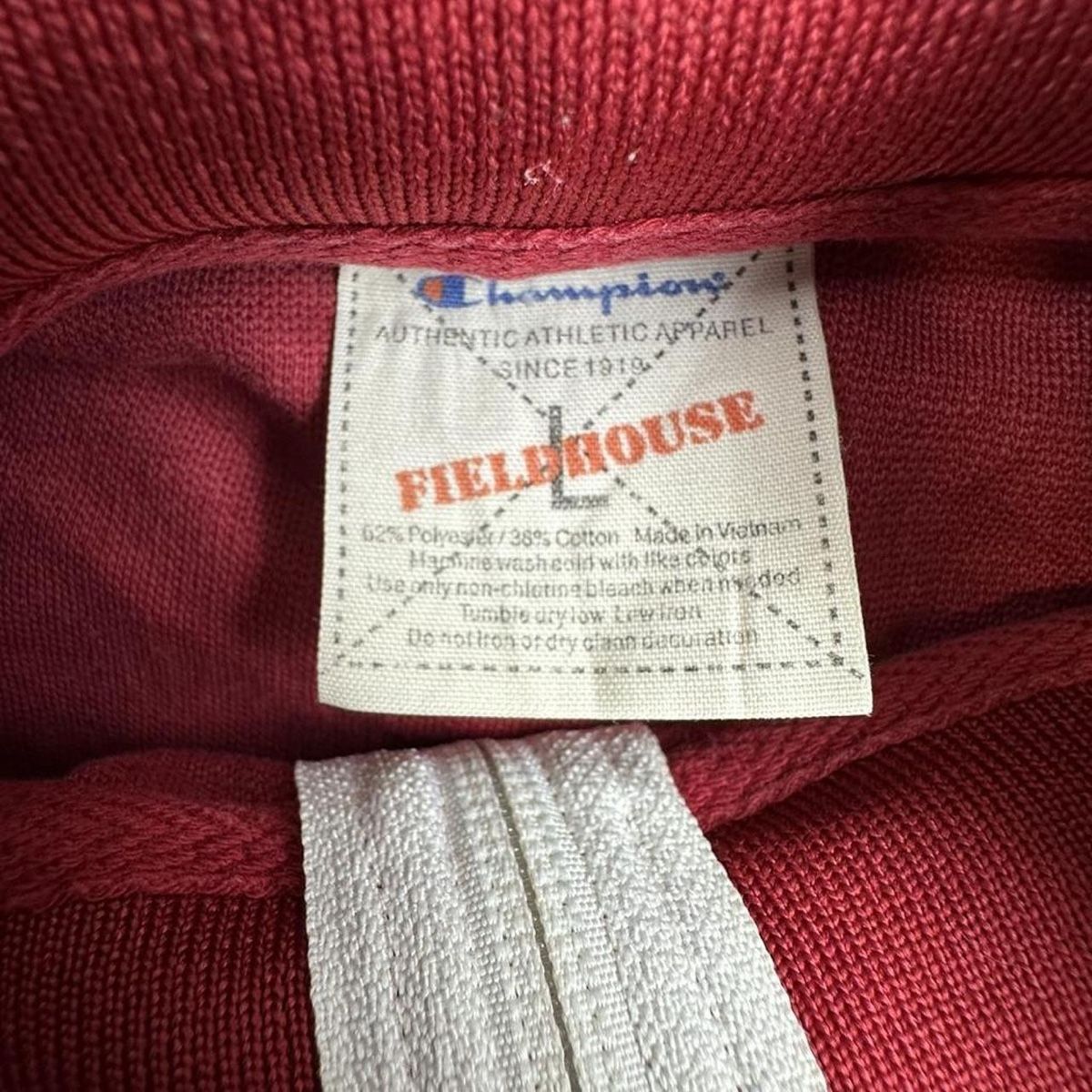 Champion Jacken: Champion red jacket – Gebraucht aus Erlinsbach SO von TogaResell 3