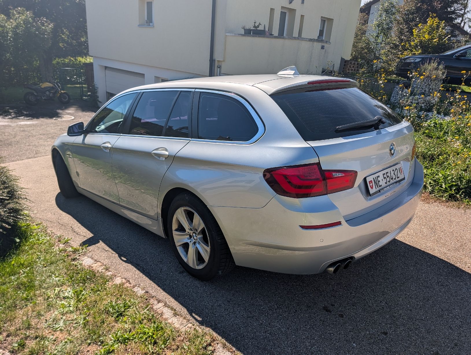 BMW Automobili: BMW 525xd x-drive – Usato da Le Locle venduto da flo_5856 4