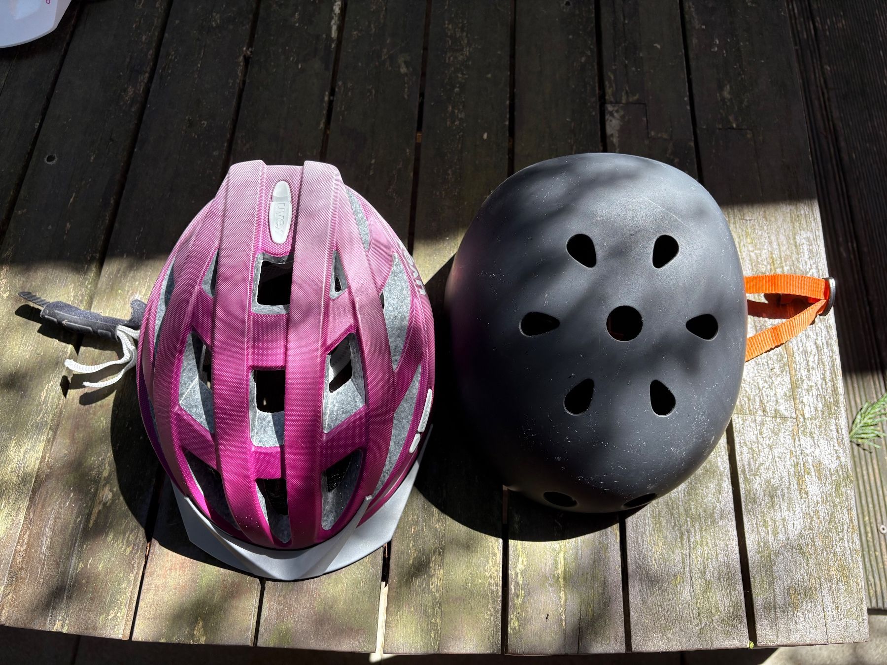 Caschi: Zwei Damen Velo Helme – Usato da Othmarsingen venduto da shi_z6zz