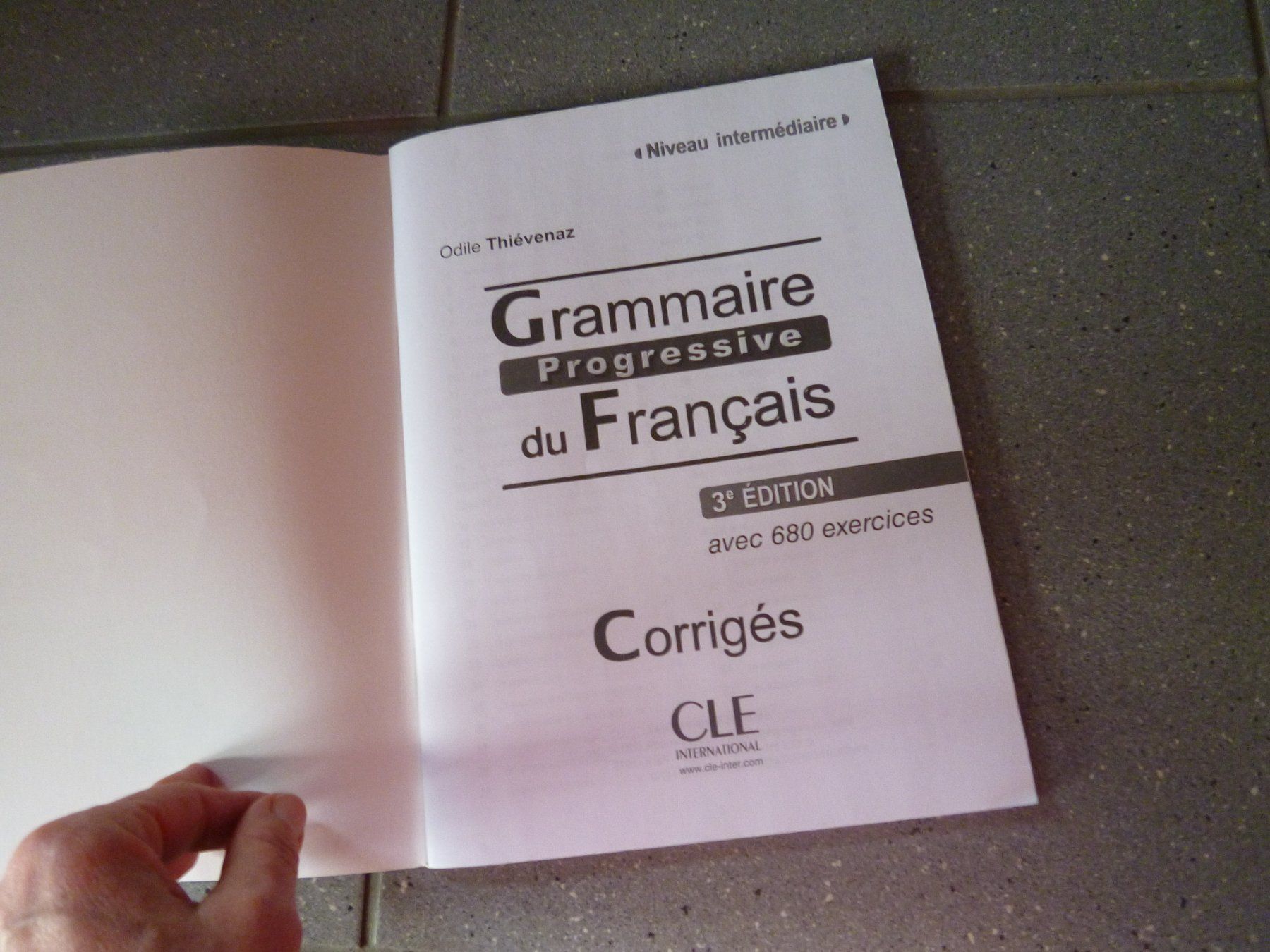Libri: Grammaire Progressive du Français Corrigés Büchlein – Usato da Dättlikon venduto da Mamakuga 1