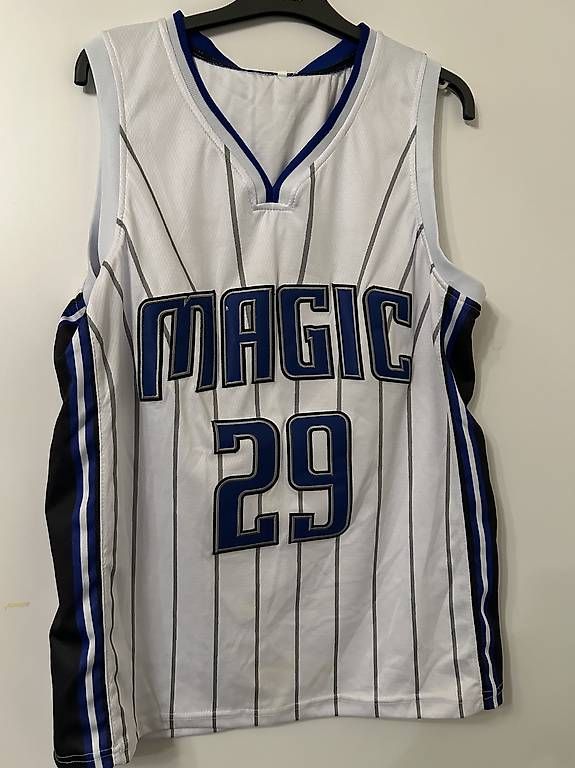 Leibchen & Hosen: 2x Orlando Magic NBA Jersey – Gebraucht aus Effretikon von PrimeTimeB