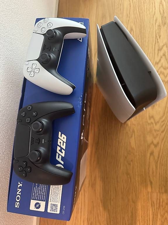 Sony Console: Playstation 5 Slim inkl. 2 Controller – Nuovo (secondo la descrizione) da Luzern venduto da erte96 1