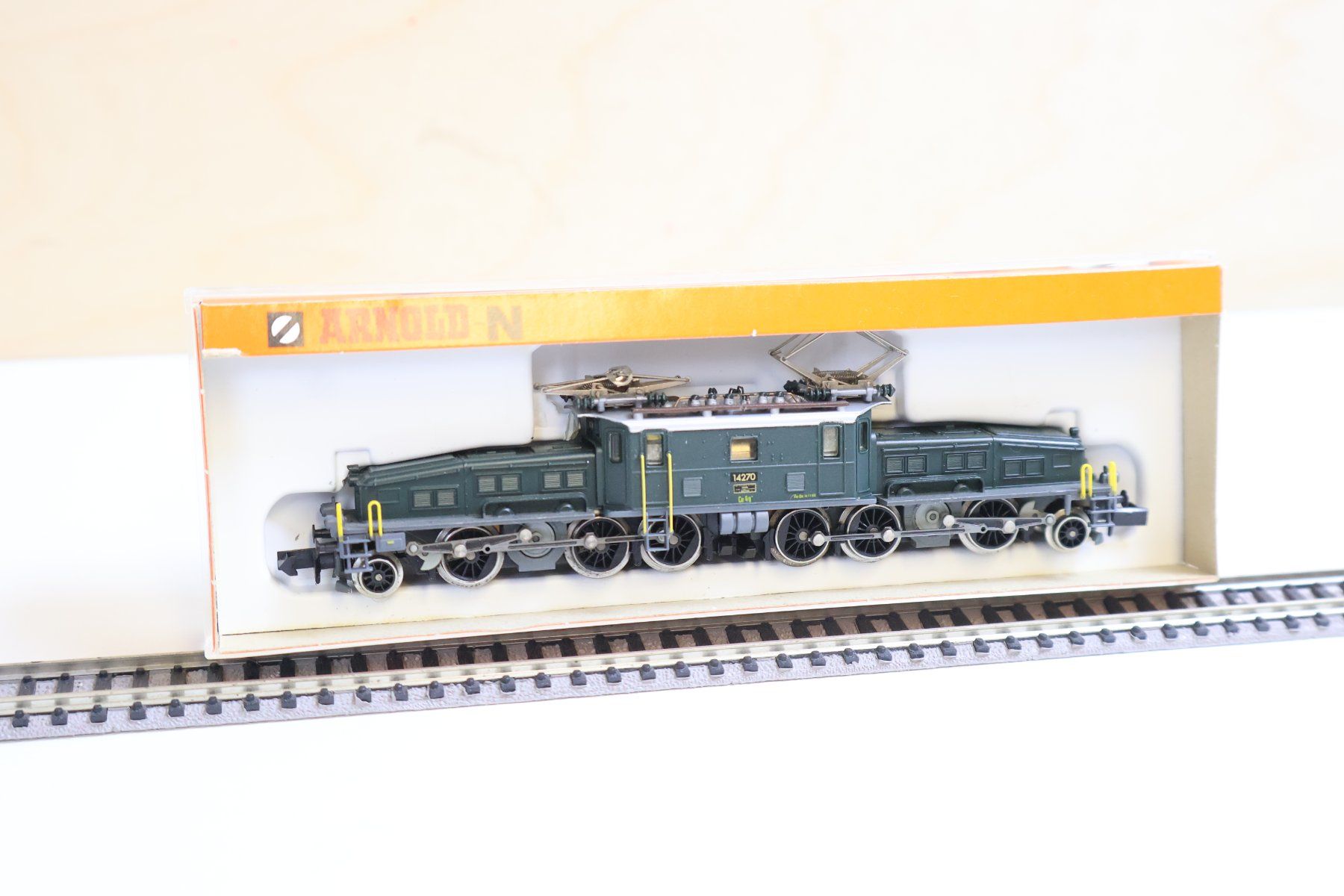 Arnold Modellini di ferrovie: ARNOLD SBB Krokodil E-Lok Ce 6/8 - 2465 - NP: 255.- – Usato da Winterthur venduto da Monstera 5