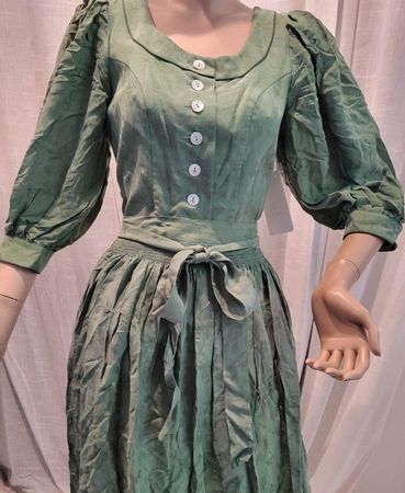 Original ISOLA Austria Trachtenkleid Dirndl Grün Gr. 34 neu