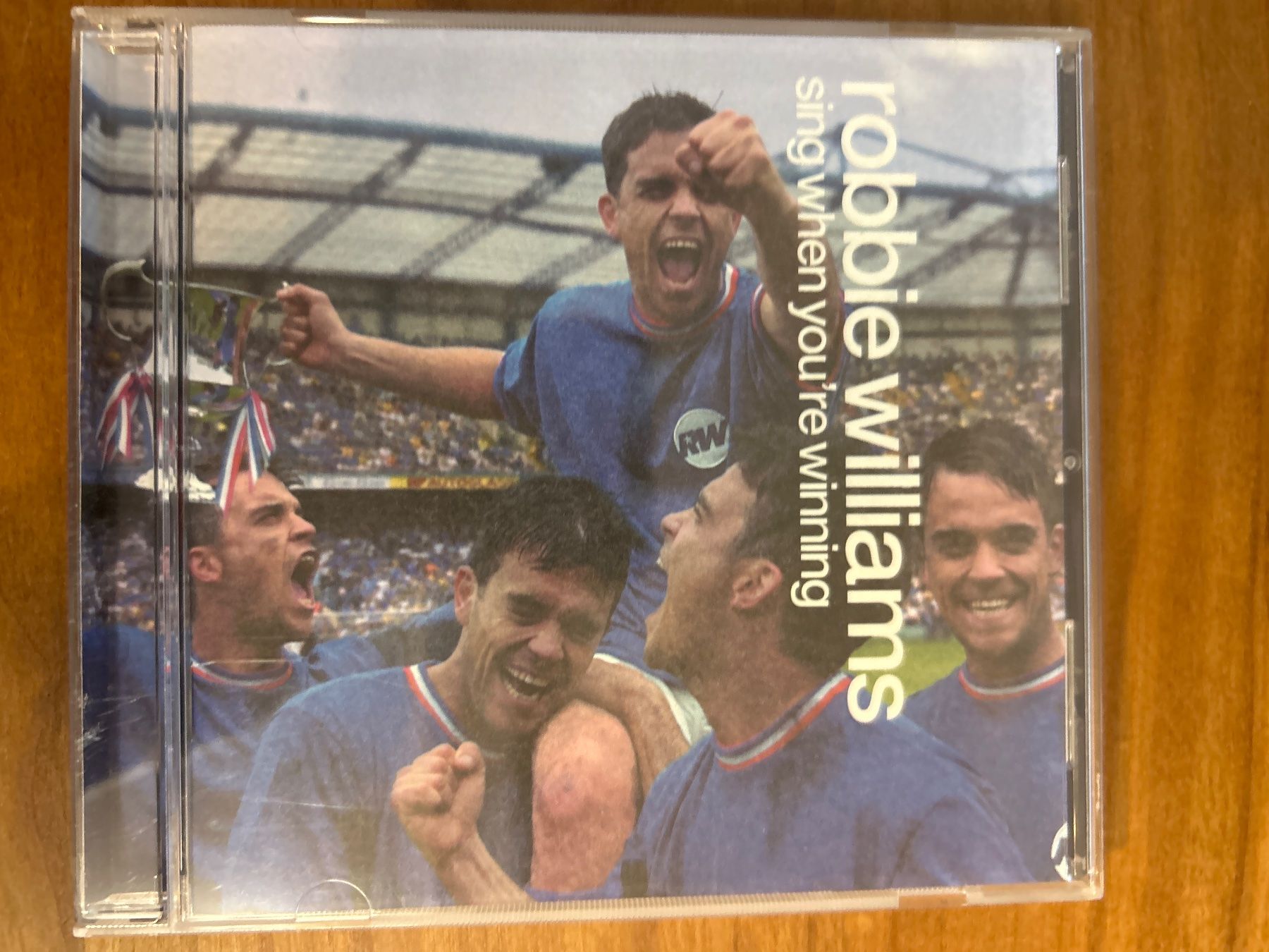 CD: Robbie Williams – Usato da Niederrohrdorf venduto da luxury100