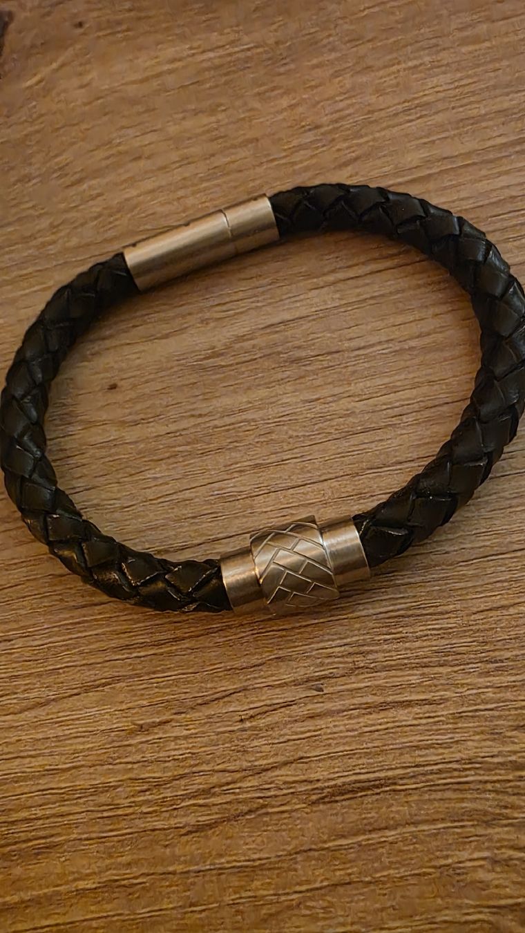 Swatch Bracciali & Braccialetti: Swatch Man Bracelet – Nuovo (secondo la descrizione) da Zürich venduto da Asimpleguy