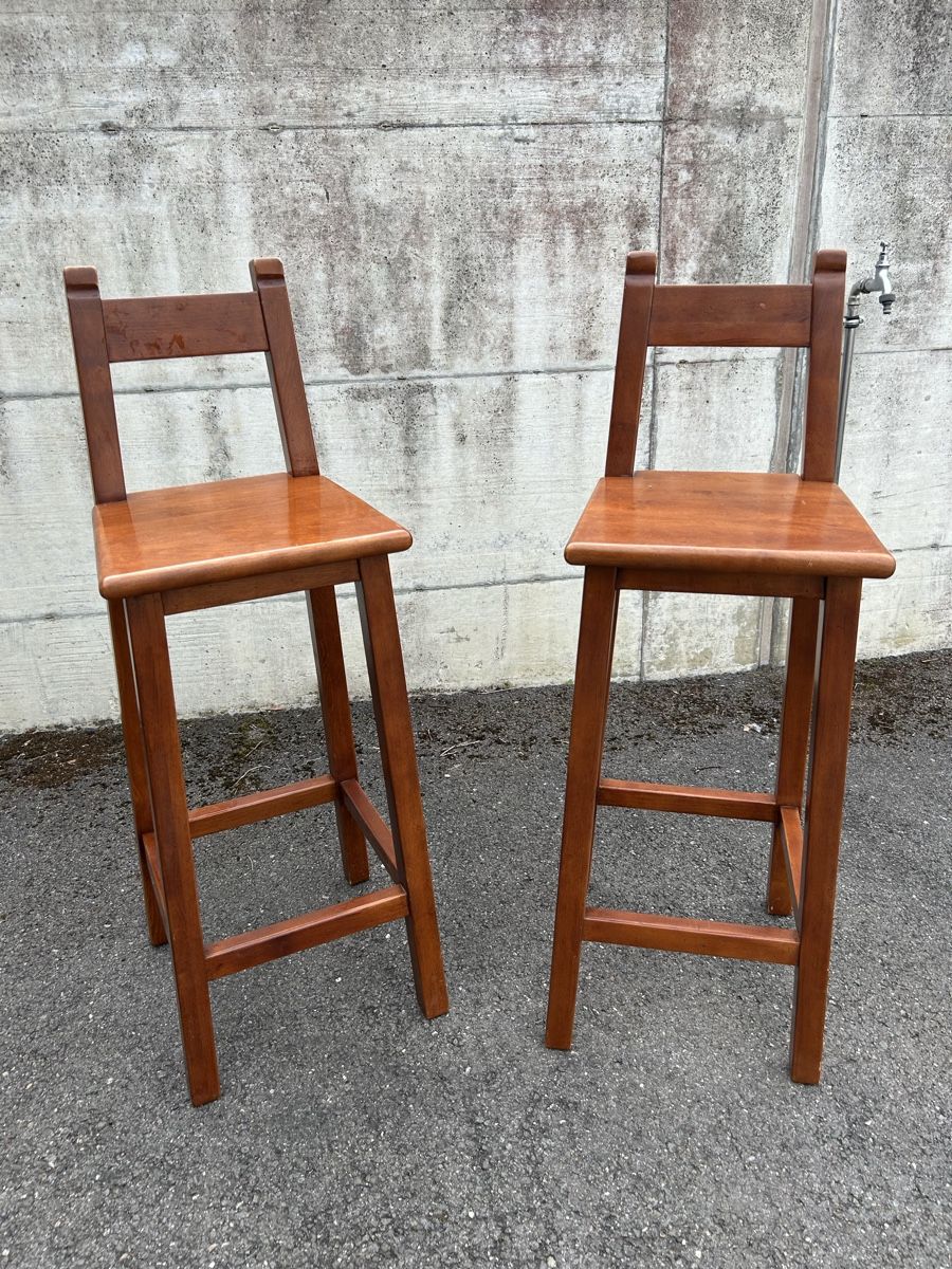 Sgabelli: 2 tabourets de bar en bois – Usato da Thierrens venduto da Bigla
