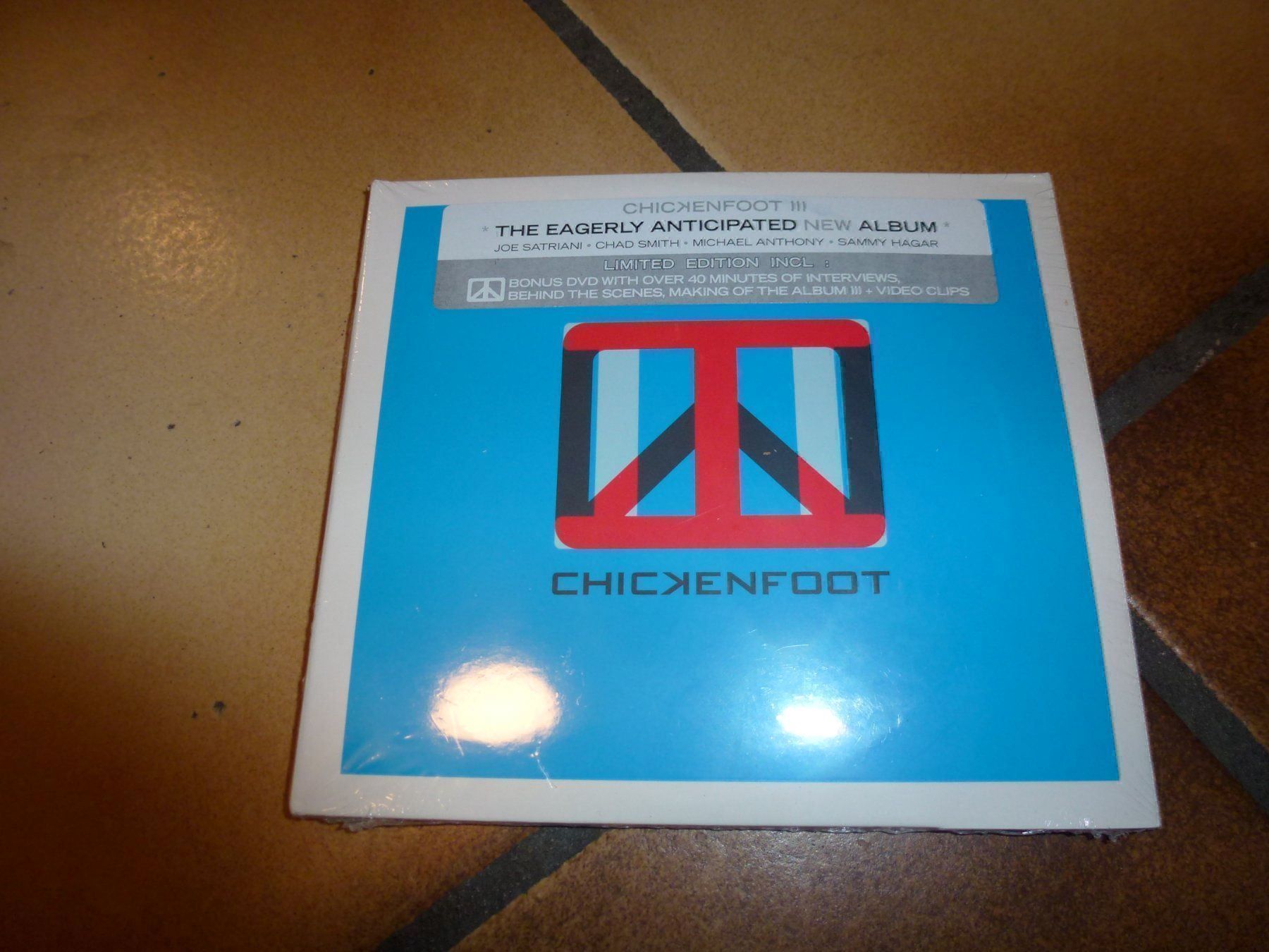 CDs: Chickenfoot - III 3 CD NEU – Neu und originalverpackt aus Olten von Disc-Ausverkauf