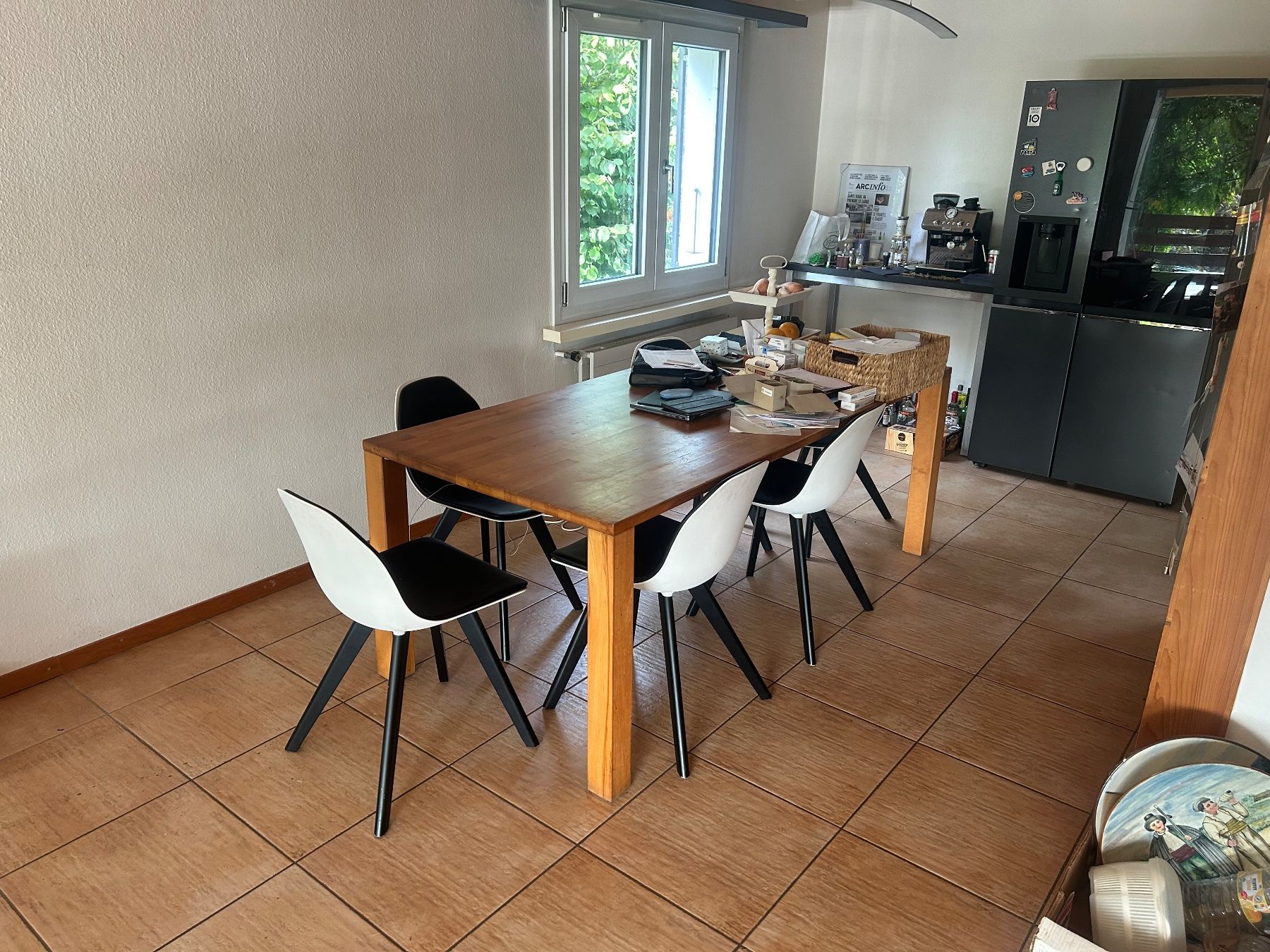 Roche Bobois Tischset: Table hêtre + 8 chaises Roche Bobois – Gebraucht aus La Neuveville von Santiago04