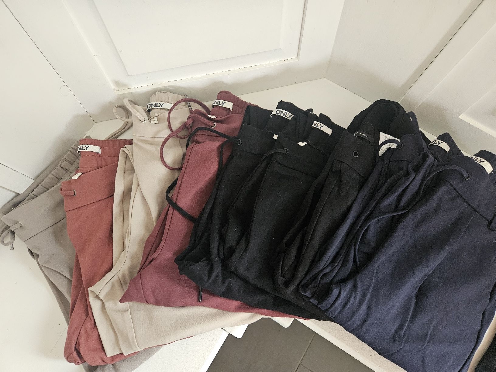 Only Hosen: Only Hose  – Neu und originalverpackt aus Ennetbürgen von LebuniaNW