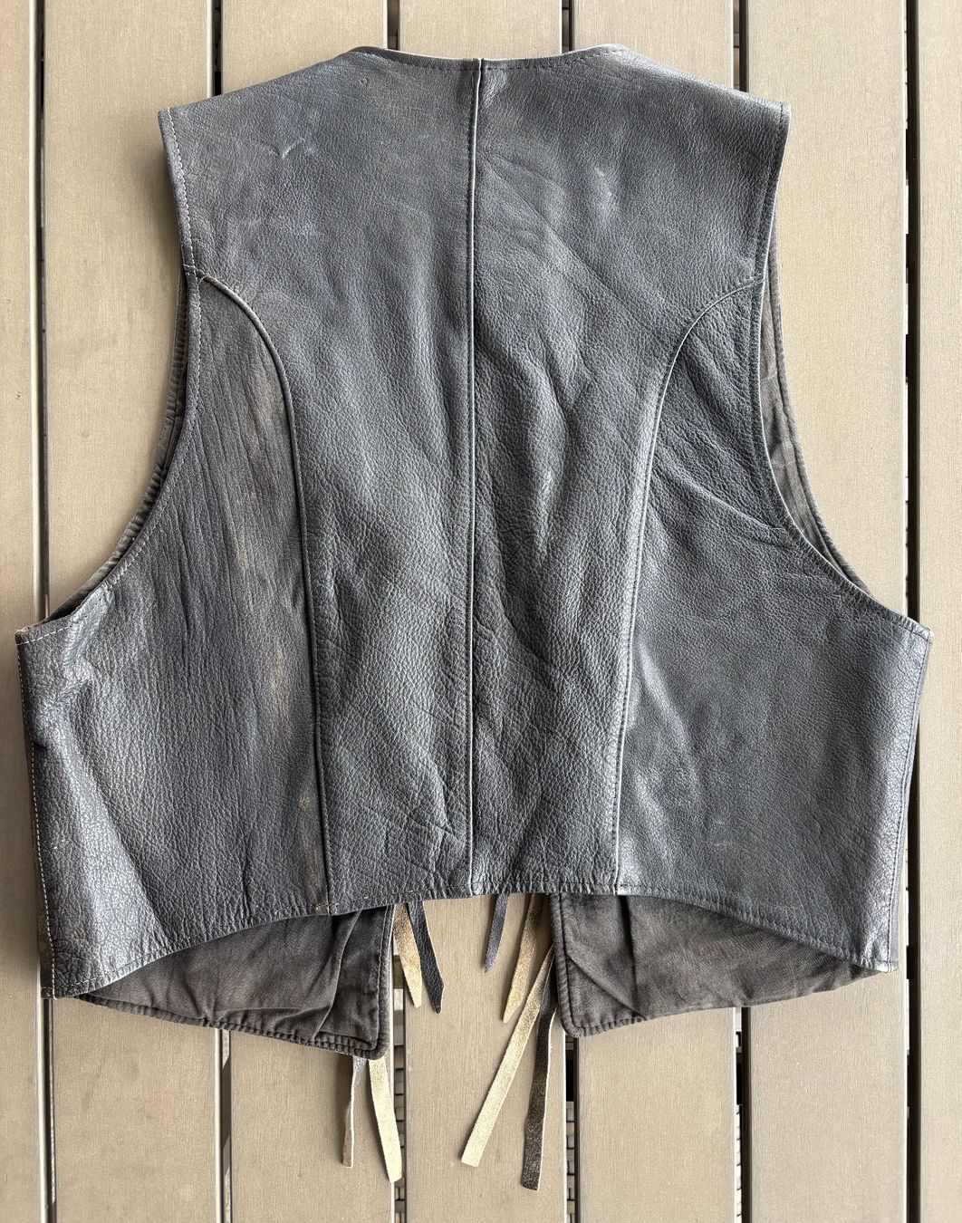 Gilets & Westen: Motorcycle Klassische Lederweste, Gr. L – Gebraucht aus Ebnat-Kappel von Molton 1