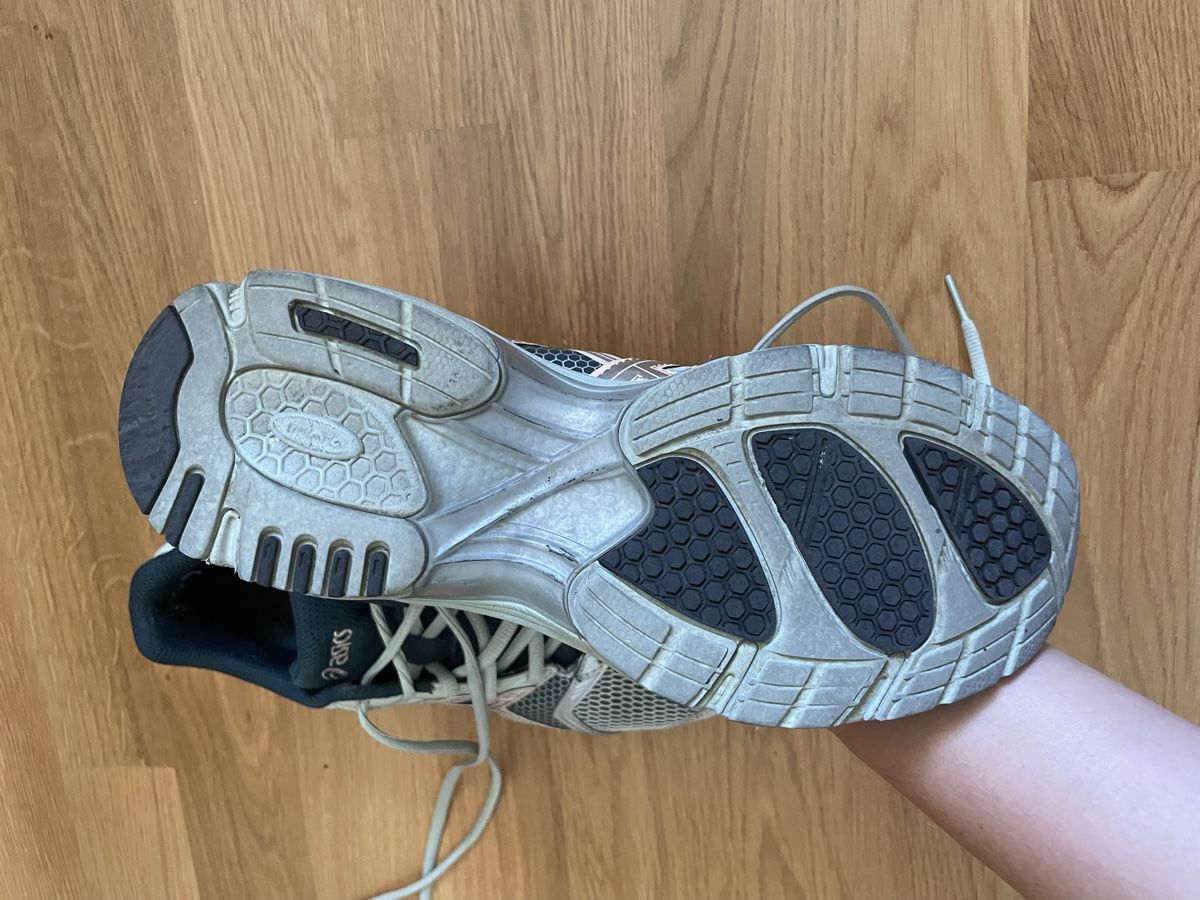Asics Herrenschuhe: ASICS Sportstyle sneaker 39,5 – Defekt aus Vevey von ali_qc7f 3