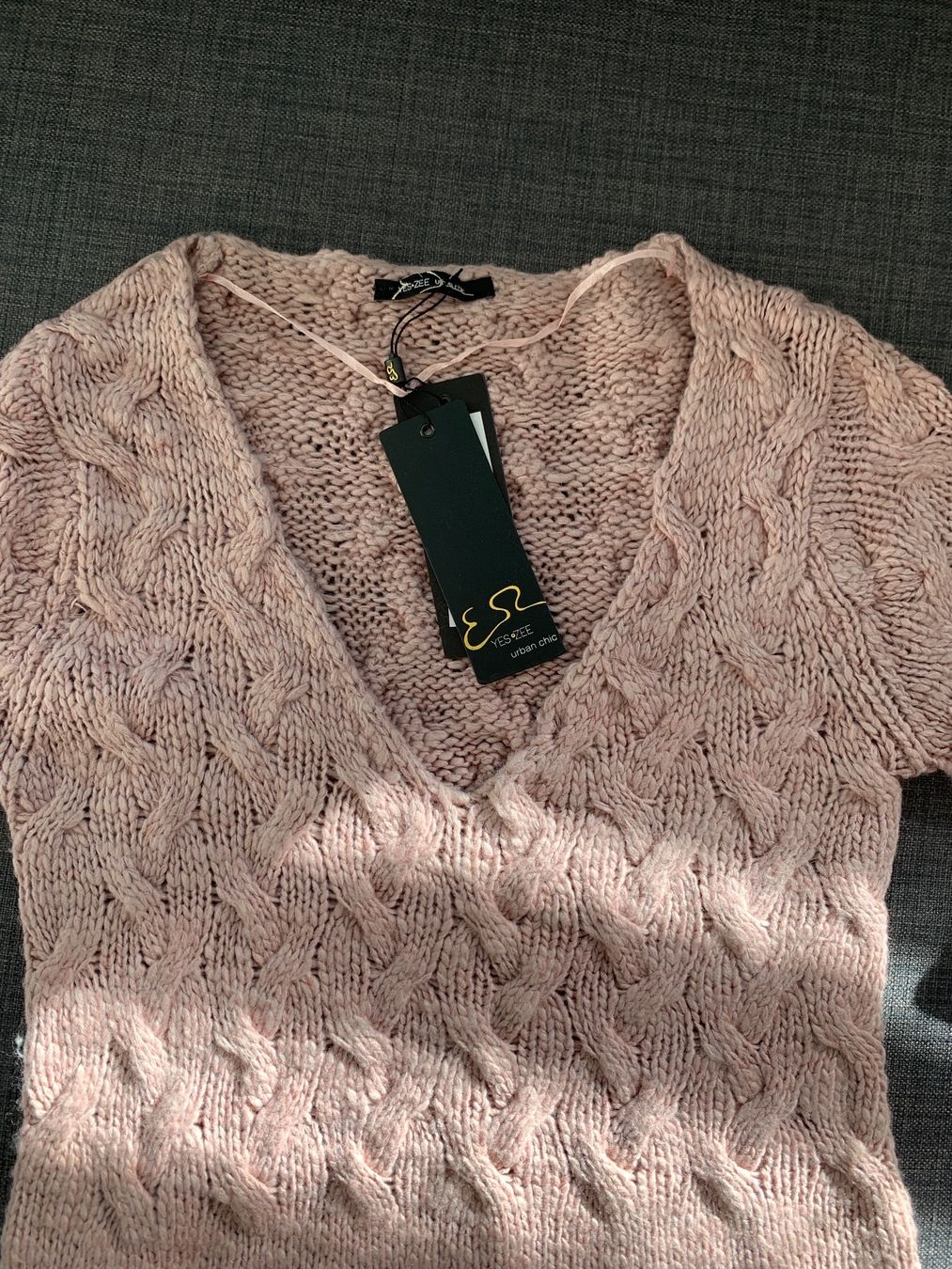 Tops: Neu Damen Pullover – Neuf avec emballage d'origine à Schlieren par tug_568r 4