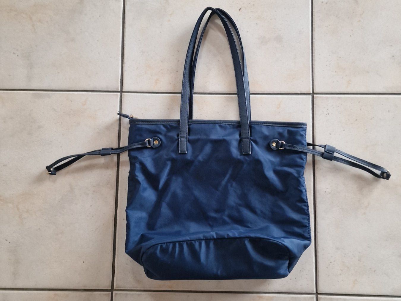 Maddison Borse da donna: Handtasche dunkelblau MADDISON – Usato da Falera venduto da Fudax