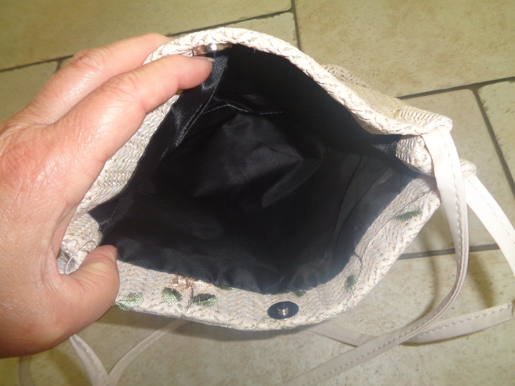Borse da donna: Handtasche/Umhängetasche – Nuovo (secondo la descrizione) da Kreuzlingen venduto da Robi-2003 5