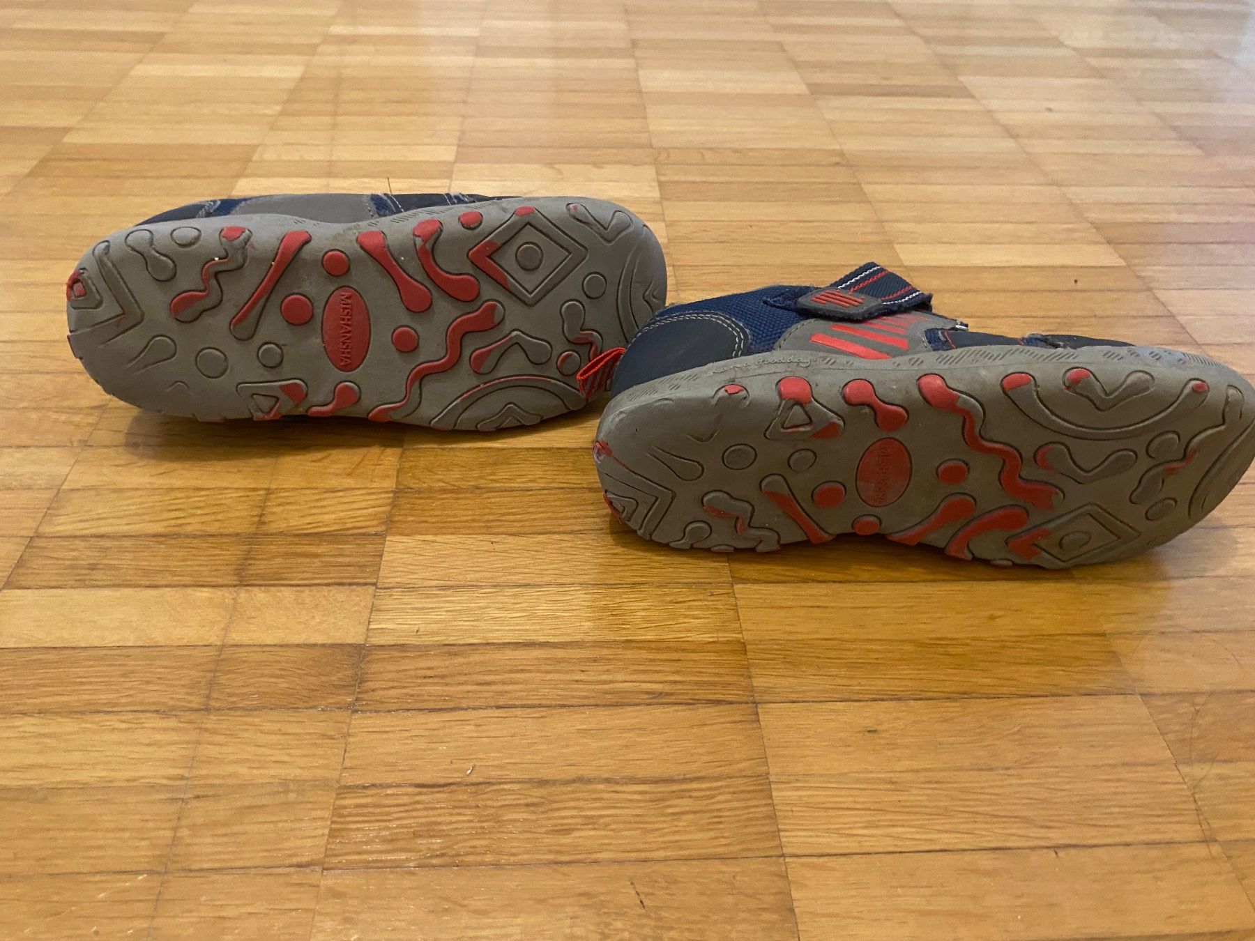 Schuhe für Jungen: Chaussure randonnée garçon/ mishansha – Gebraucht aus Basel von OK2010 2