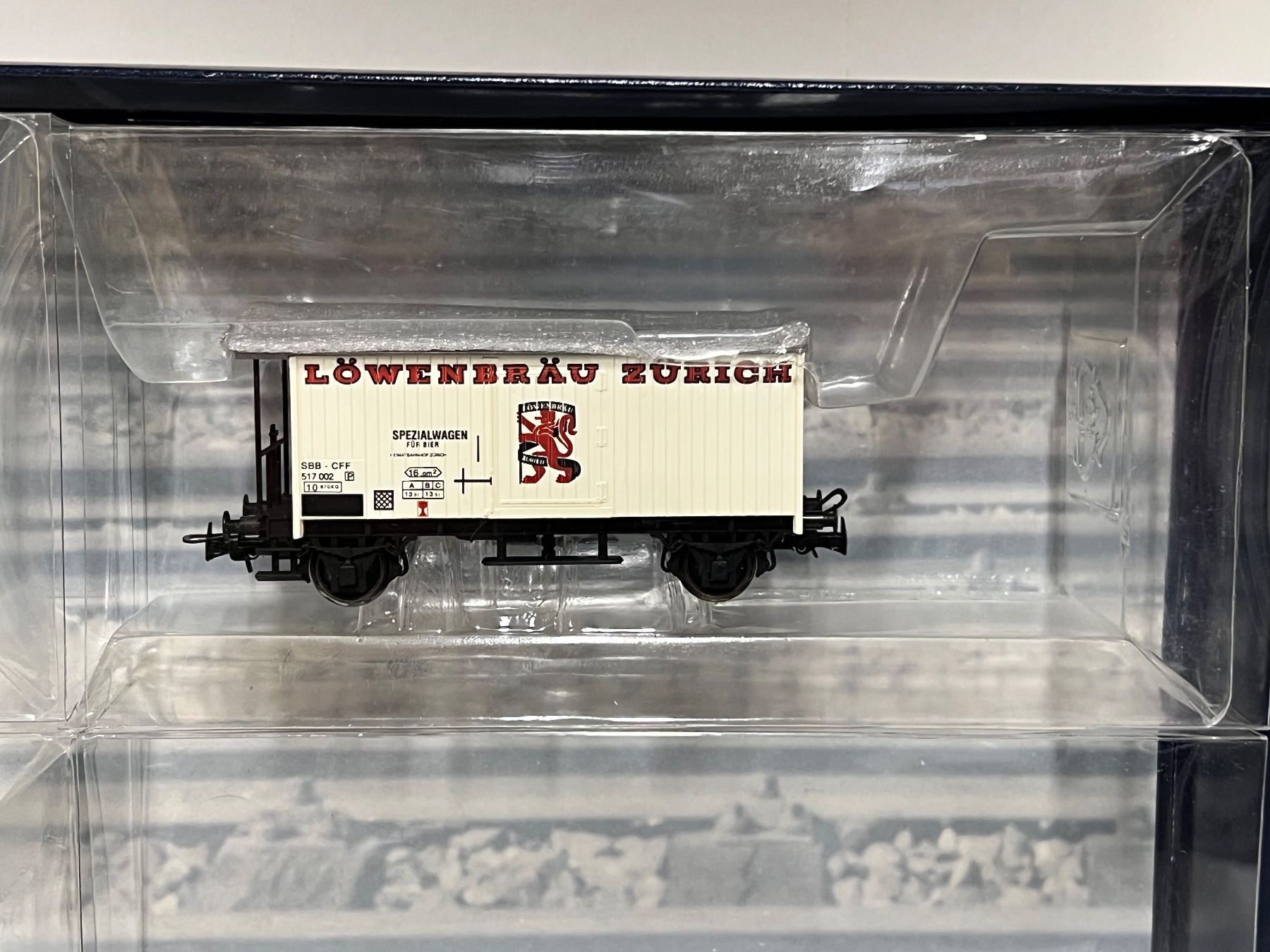 Liliput Modellini di ferrovie: LILIPUT H0 Bierwagen-Set "Schweizer Brauereien" – Nuovo e nell'imballaggio originale da Geroldswil venduto da TopTrain54 3