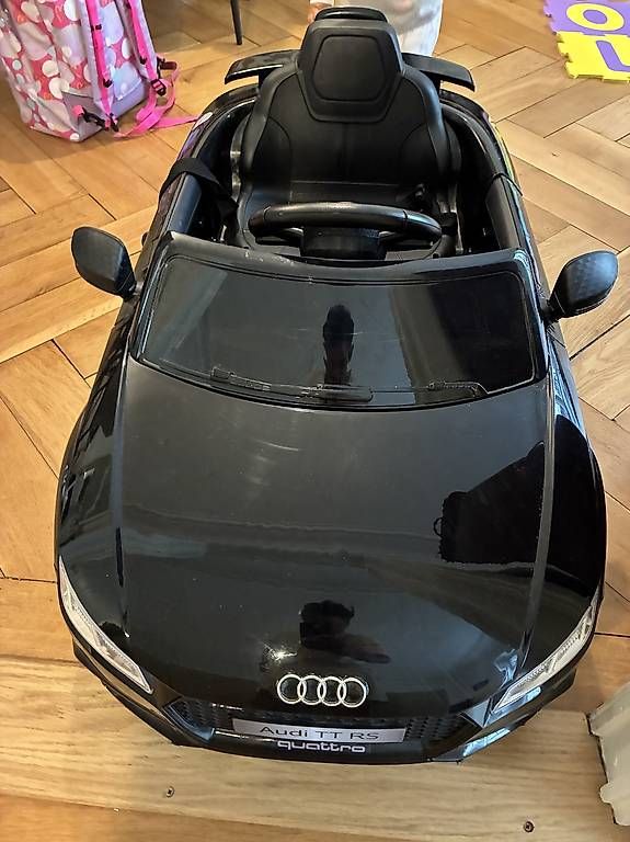 Veicoli per bambini: Voiture électrique pour enfants audi TT – Usato da Genève venduto da ale_z2vv 2