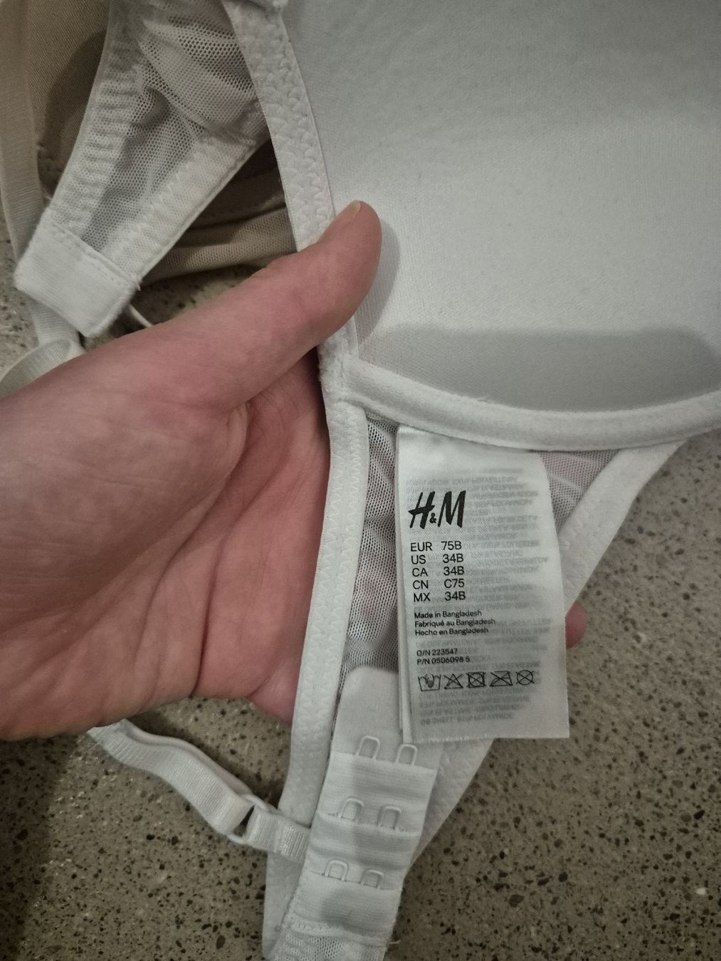 H&M Autres dessous: Zwei Push-Up BHs – D'occasion à Schlieren par nat_76vd 3