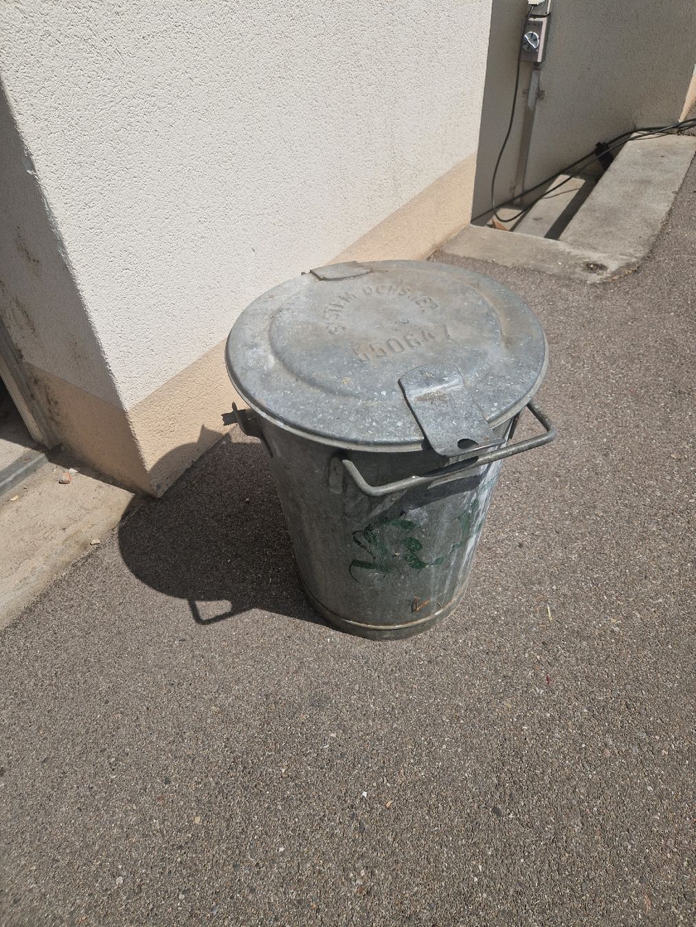 Altro per la casa: Zink Eimer mit Deckel, Ochsner, 35 Liter – Usato da Mörigen venduto da Clio111 2