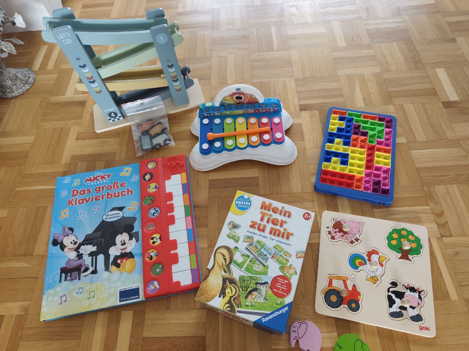 Giocattoli: Spielzeug paket – Usato da Muttenz venduto da Hermesvonthan