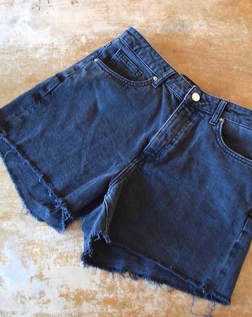 Dunkelgraue Jeansshorts, Grösse 38/40