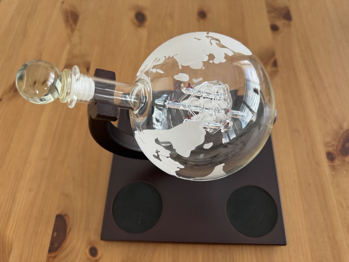 Karaffen: Carafe mappemonde  – Neu (gemäss Beschreibung) aus Vevey von Matx 3