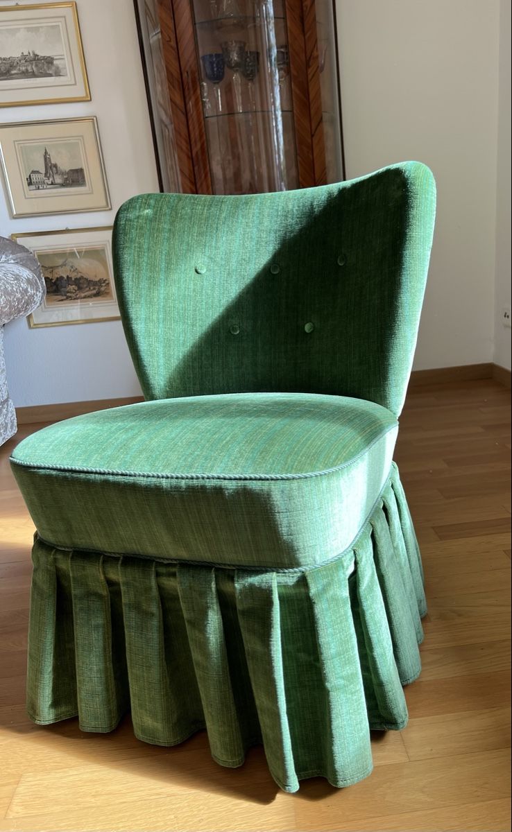 Sedie: Vintage Sessel mit Rüschenrock – Usato da St.Gallen venduto da 303_7fcf