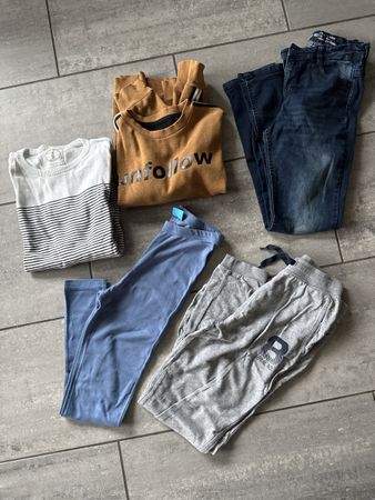 Kleiderpaket Gr. 152, Jungs, 2 Pullis, 3 div. Hosen
