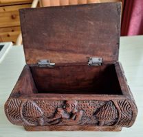 véritable coffret africain en bois sculpté