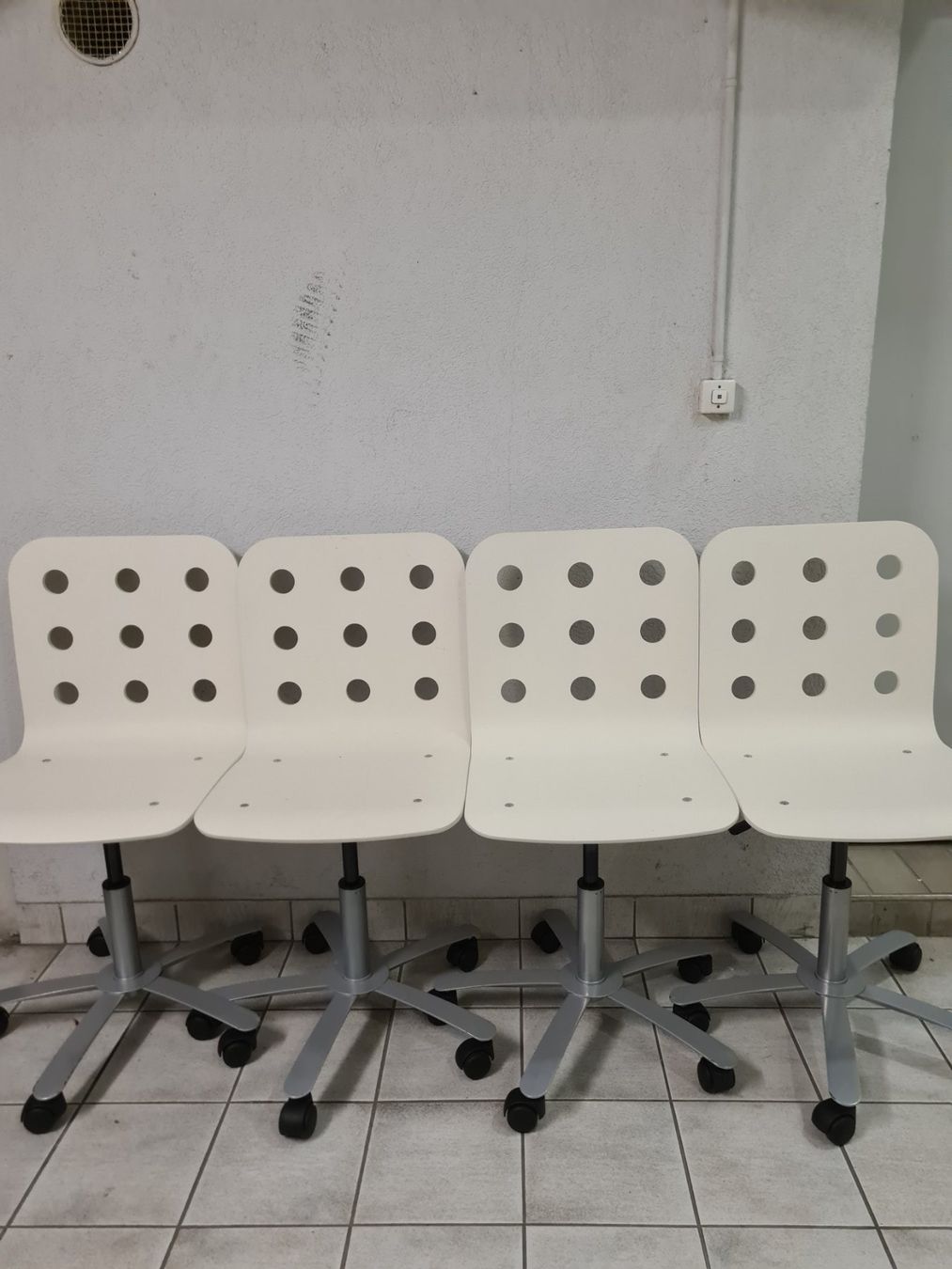 Ikea Sedie: 4 chaises a roulettes ikea – Usato da Monthey venduto da 187-zeroo 1