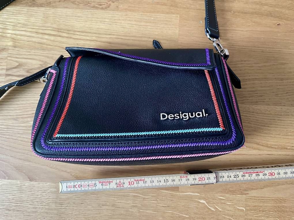 Desigual Borse da donna: Sac Desigual neuf – Nuovo (secondo la descrizione) da Martigny venduto da cristal25 4