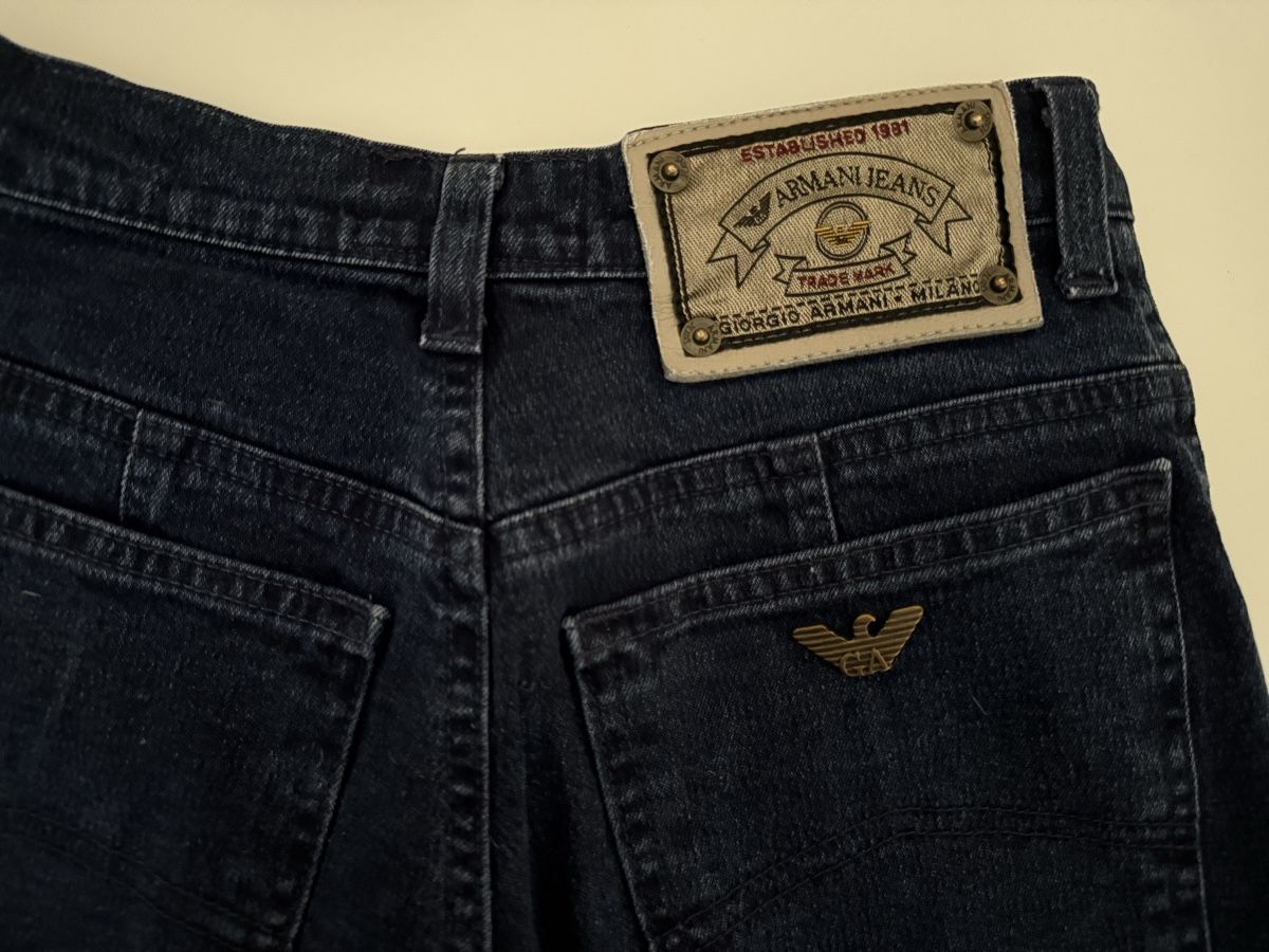 Armani Jeans: Armani Damenjeans. Größe 27 – Usato da Zollikerberg venduto da MK-13