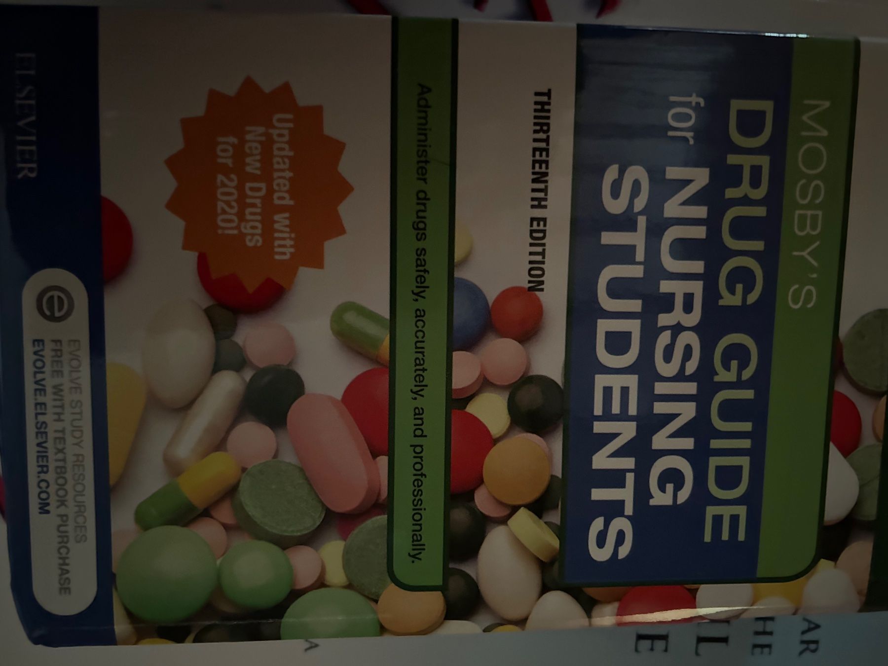 Libri: Drug Guide Nursing Students – Usato da Denges venduto da esi_qf9x