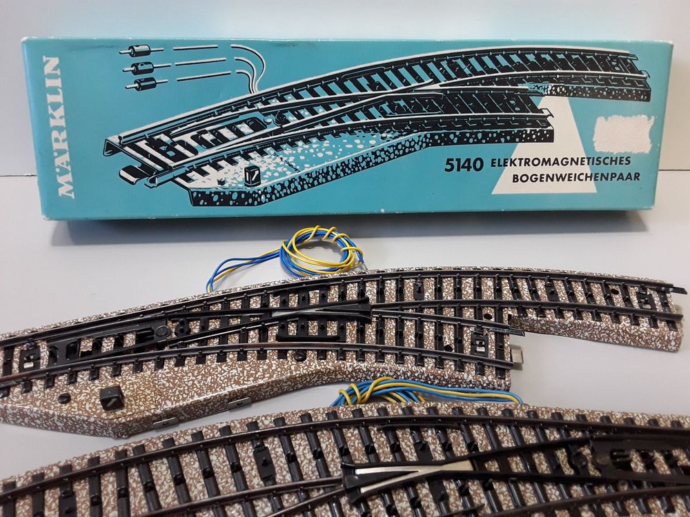 Märklin H0 5202 elektr. Weichenpaar M Gleis gut in OVP