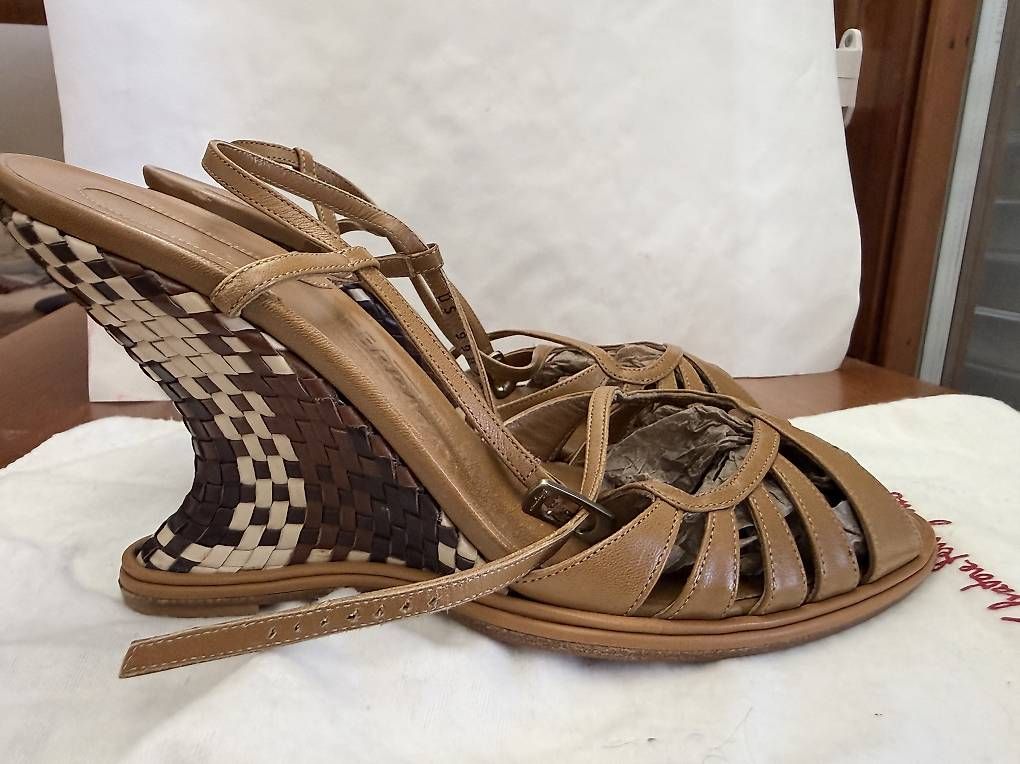 Damenschuhe: Sandali Ferragamo, no.40 – Gebraucht aus Origlio von lui_97nd 1
