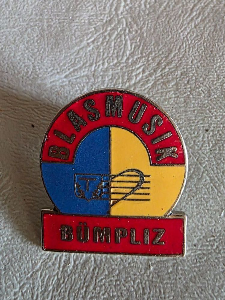 Placchette & Badge: Pin Abzeichen Blas Musik Bümpliz – Usato da Walterswil BE venduto da Lonitti