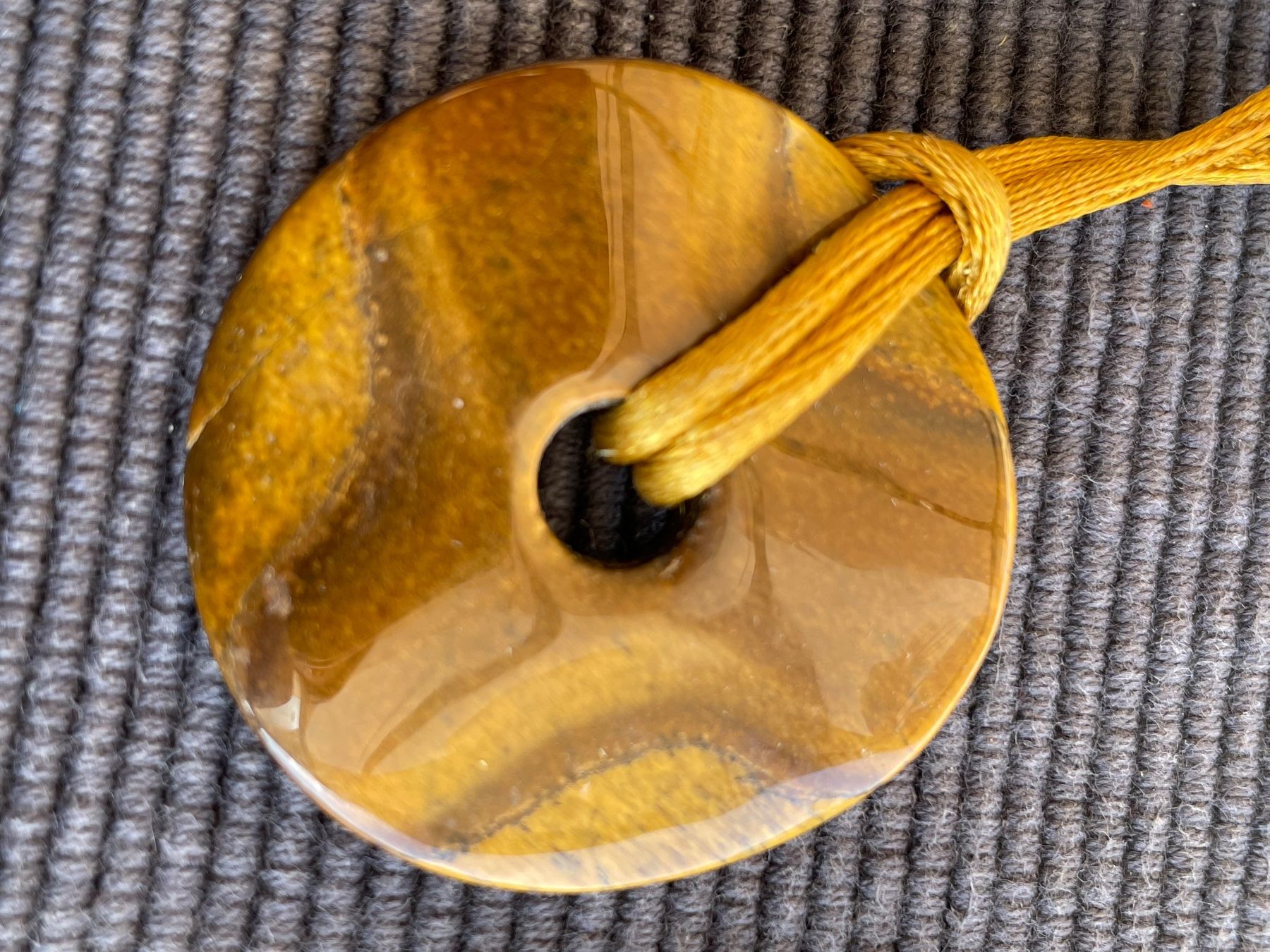 Catenine: Kette mit Tigerauge Anhänger – Usato da Rümlang venduto da euqinom16 1