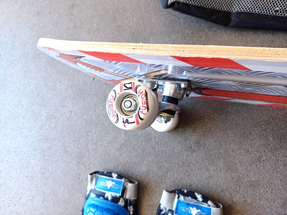 Skateboards: Skateboard US Länge 78cm -F23 – Usato da Morges venduto da vimajes12 3