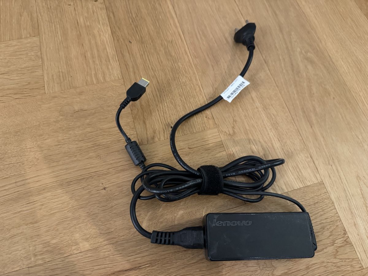 Lenovo Dockingstation: Lenovo ThinkPad Docking Station inkl. Netz-/Ladegerät – Gebraucht aus Aarau von Sasa75 4