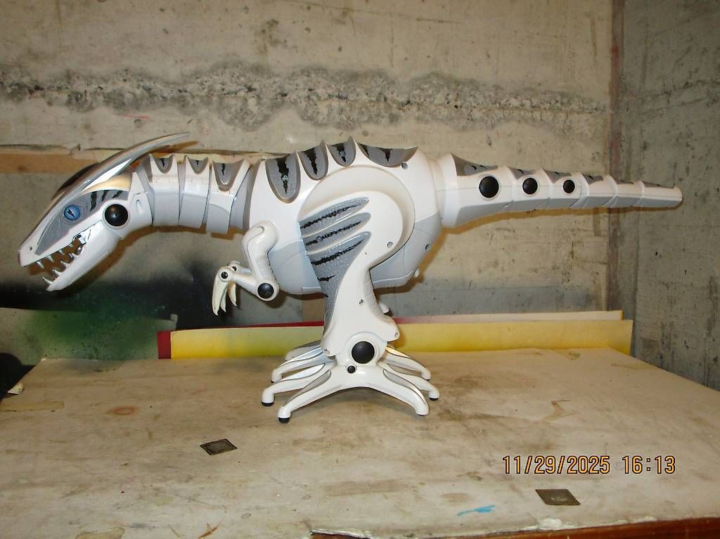 Giocattoli: robot raptor articulé – Usato da Clarens venduto da krampou