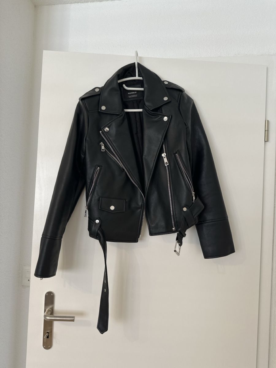 Pull&Bear Giacche: Schwarze Kunstlederjacke von Pull&Bear, Gr. M eher eine S – Usato da Netstal venduto da muj_q7ty