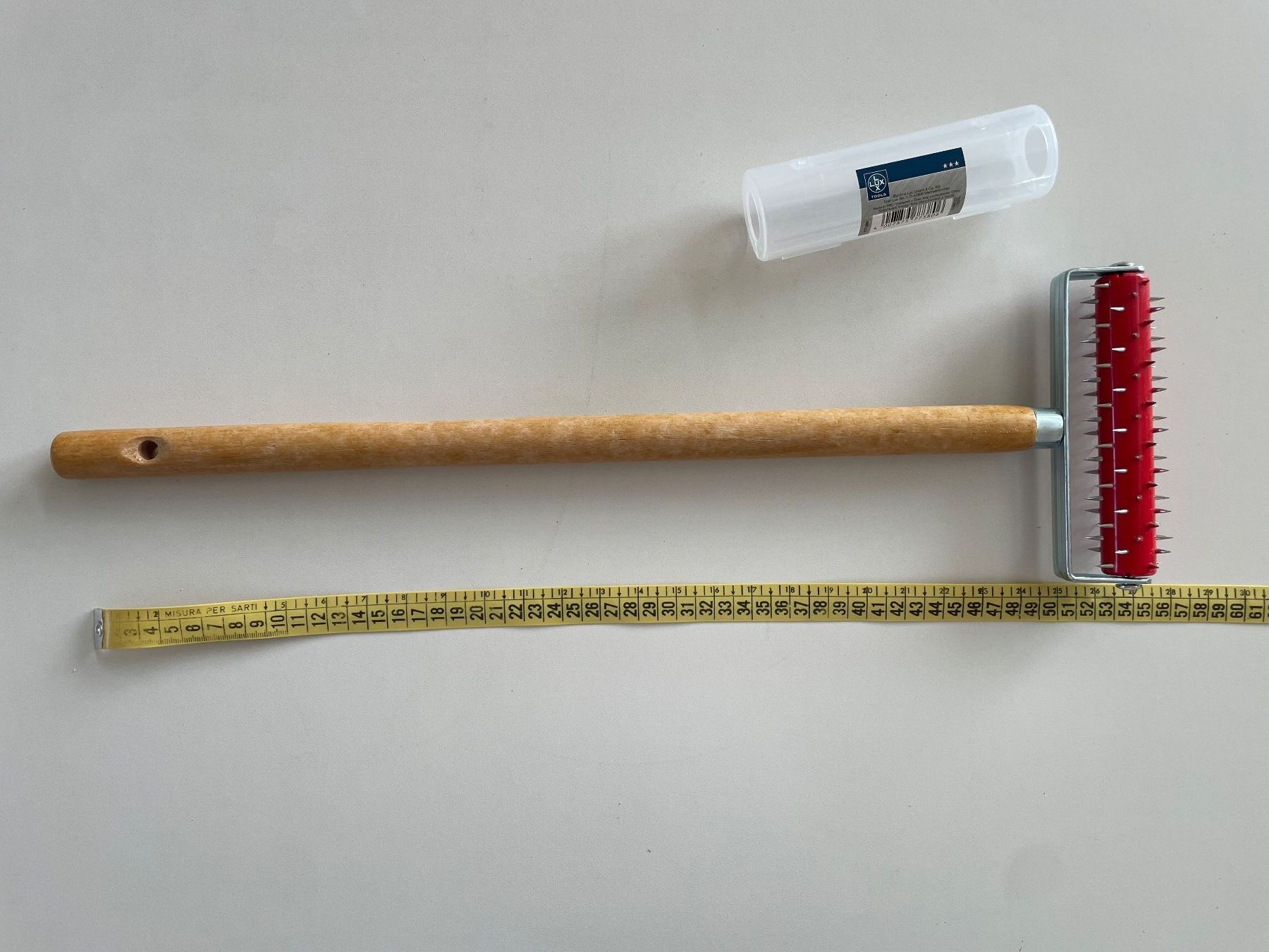 Tous les outils: Tapetenperforierer LuxTools Tapetenstachelwalze – D'occasion à St. Gallen par rap_wm5l 2