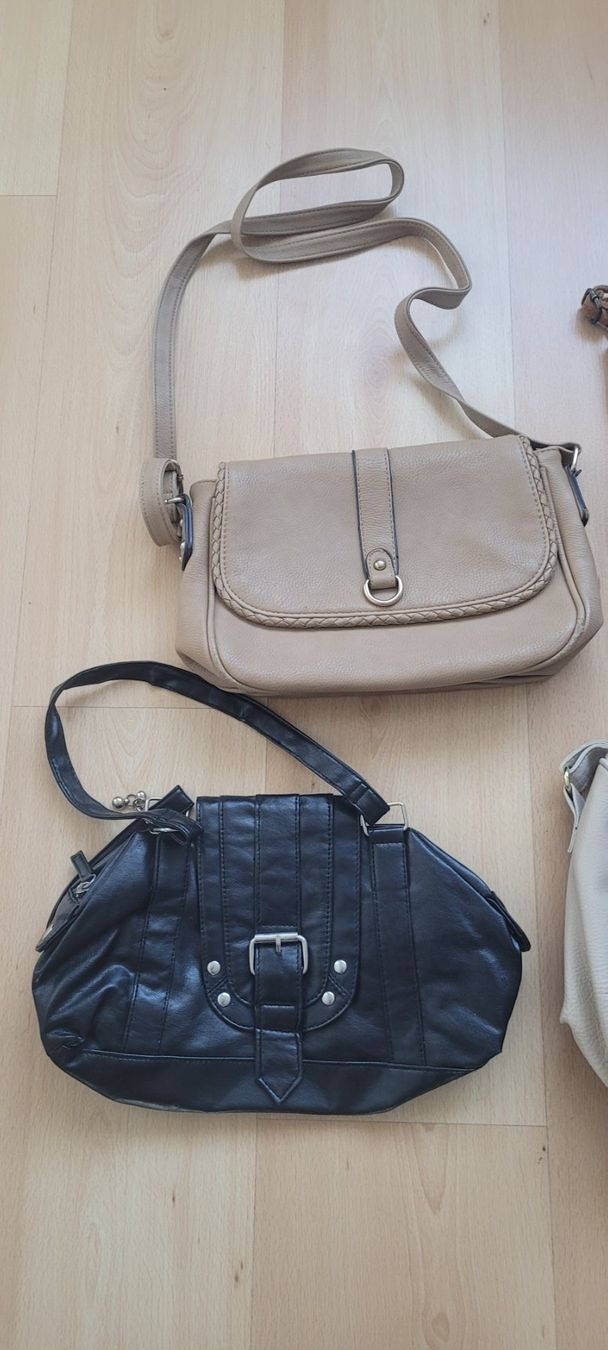 Borse da donna: Set 4 Handtaschen – Nuovo (secondo la descrizione) da Schöfflisdorf venduto da cri_8gn5 3
