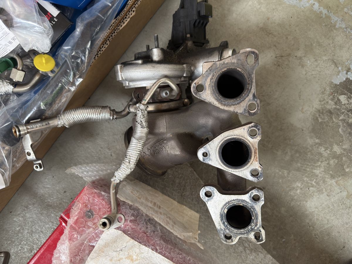 BMW Tutti pezzi di ricambio auto: Bmw s55 turbo – Usato da Gretzenbach venduto da Ghost1236