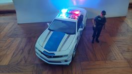 Modellauto Polizei USA 1/18 realist. Licht/Sound Effekte -11