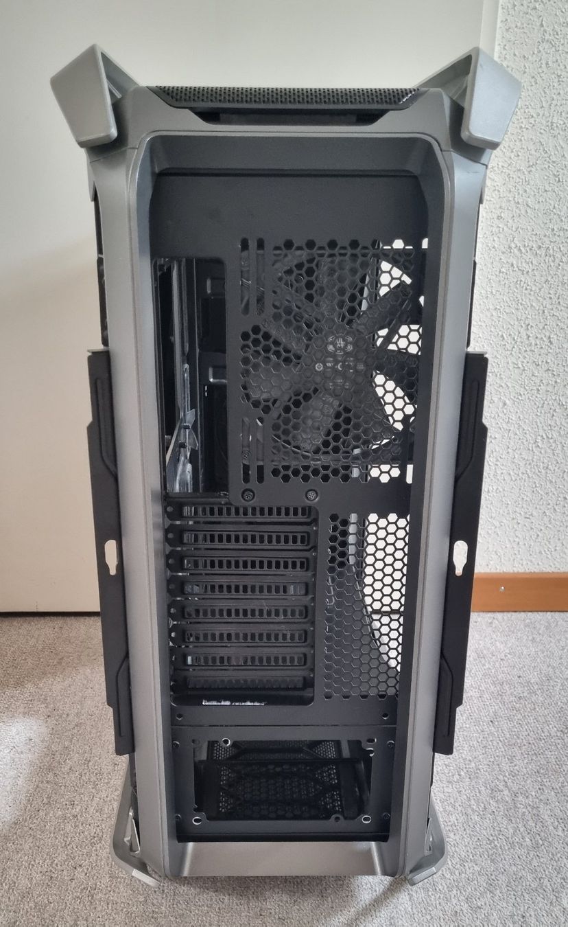 Custodie: Cooler Master COSMOS C700P – Usato da Chancy venduto da flo_f6f8 1