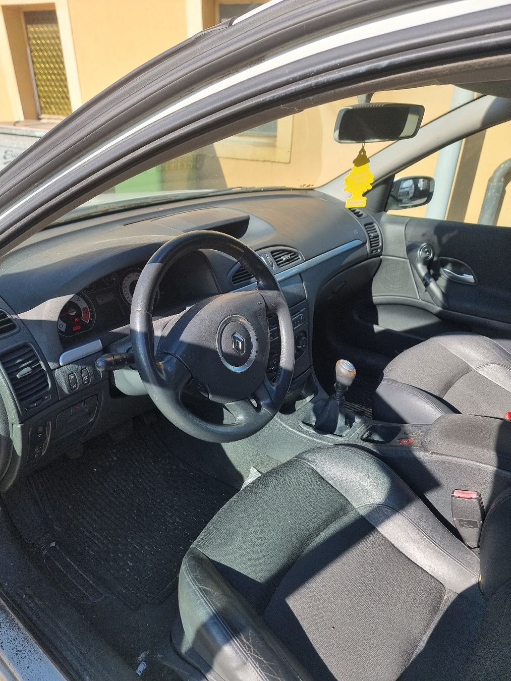 Renault Autos: Renault Laguna – D'occasion à Willisau par ida_hjx2 3