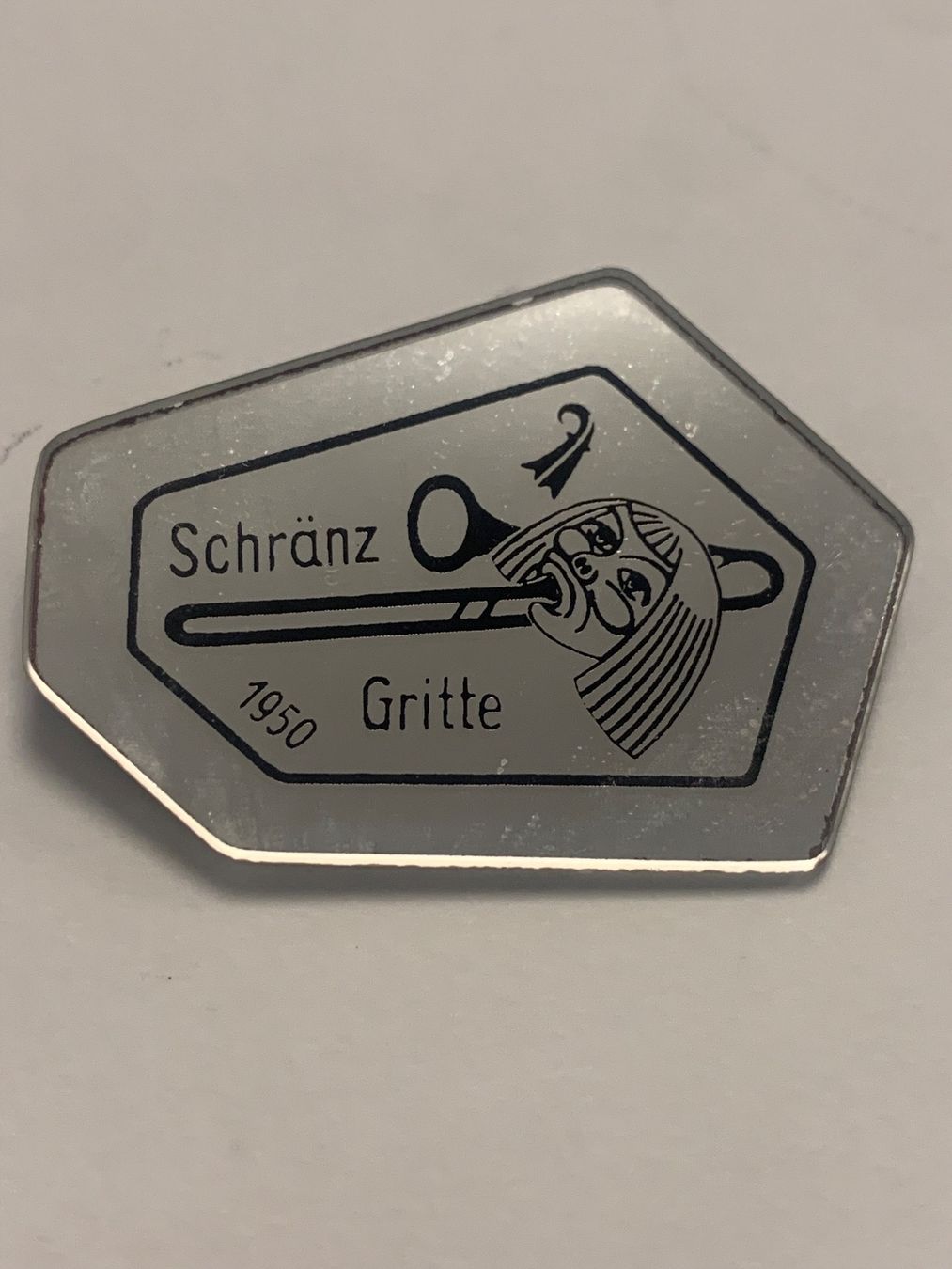 Basler Placchette & Badge: Guggenmusik SCHRÄNZGRITTE Plakette – Usato da Basel venduto da fasnachtsoutlet1965